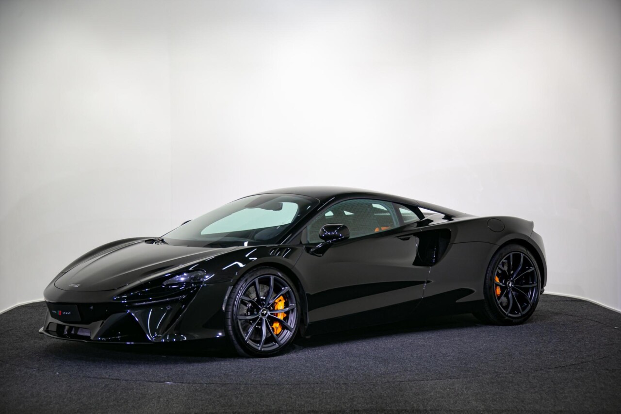 McLaren Artura 3.0 V6 Hybrid 700hv - Auto Italy Oy